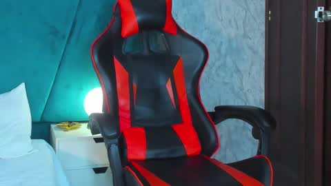 ethanlowell online show from February 2025 02:26:02 AM