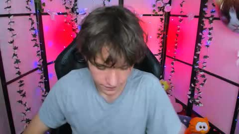 Ethan online show from November 2025 12:47:01 PM