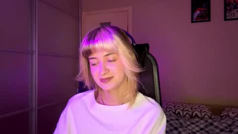 Emily online show from November 2025 06:46:01 AM