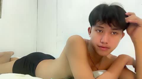 Snapshot of ethereal_blake chatting on June 2026 02:43:02 PM BLAKE online show from June 2026 02:43:02 PM