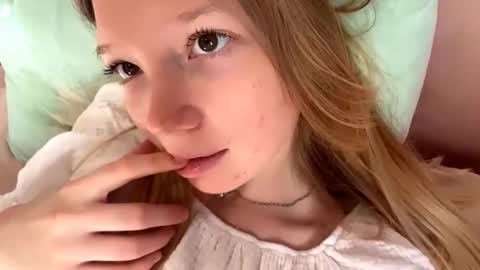 Snapshot of eugenakhouri chatting on September 2025 05:40:01 AM Lana online show from September 2025 05:40:01 AM