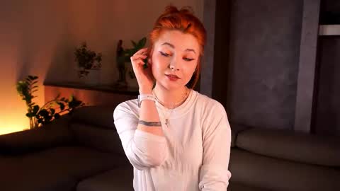 Lillie here and its my first day online show from October 2025 11:35:01 AM