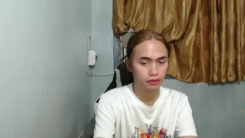 Snapshot of euniceariella21 chatting on January 2025 10:02:01 PM YELLA online show from January 2025 10:02:01 PM