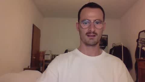 Snapshot of europe_bang chatting on September 2025 09:05:02 PM Andrea online show from September 2025 09:05:02 PM