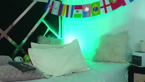 Snapshot of eva_45love chatting on June 2026 11:14:01 AM Eva online show from June 2026 11:14:01 AM