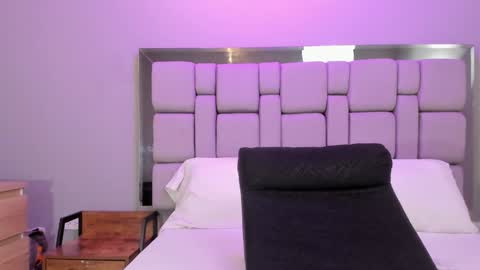 Snapshot of eva_bigboobs_ chatting on February 2025 06:59:01 PM EVA online show from February 2025 06:59:01 PM