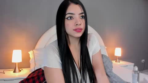 Snapshot of eva_bigboobs_ chatting on February 2025 05:40:02 PM EVA online show from February 2025 05:40:02 PM