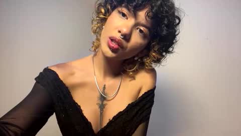 Eva  online show from February 2026 06:45:02 AM