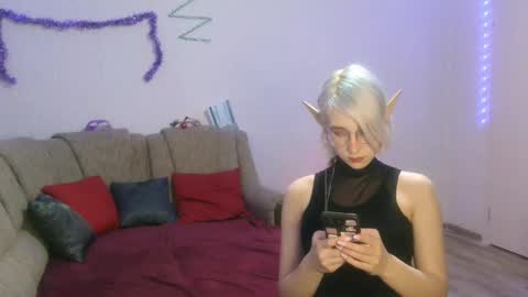 Snapshot of eva_forrest chatting on December 2024 08:25:02 PM eva_forrest online show from December 2024 08:25:02 PM