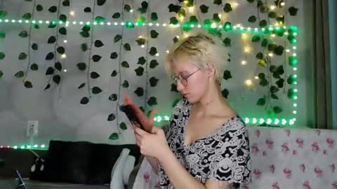 Snapshot of eva_forrest chatting on September 2025 05:46:01 PM eva_forrest online show from September 2025 05:46:01 PM