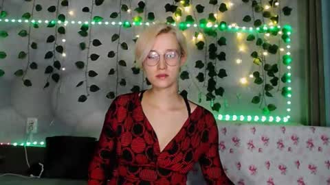 Snapshot of eva_forrest chatting on September 2025 06:42:01 PM eva_forrest online show from September 2025 06:42:01 PM