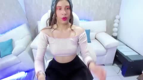 eva_hells online show from September 2025 07:37:02 PM