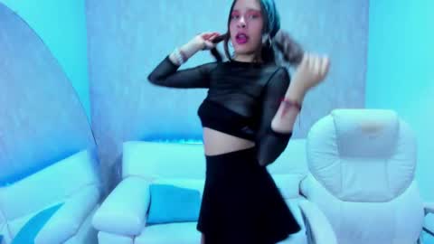 eva_hells online show from September 2025 08:01:02 PM