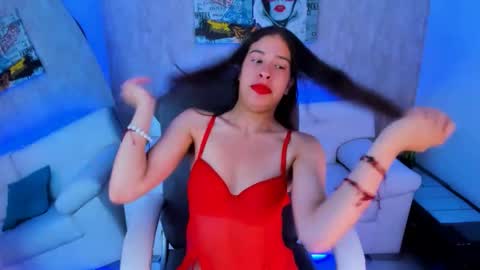 eva_hells online show from October 2025 05:13:02 PM