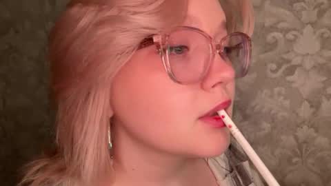 Snapshot of eva_kittenn chatting on September 2025 03:56:01 PM eva_kittenn online show from September 2025 03:56:01 PM