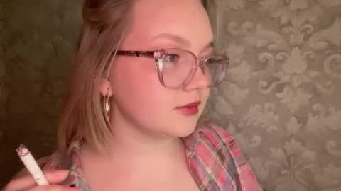 Snapshot of eva_kittenn chatting on September 2025 06:52:02 PM eva_kittenn online show from September 2025 06:52:02 PM