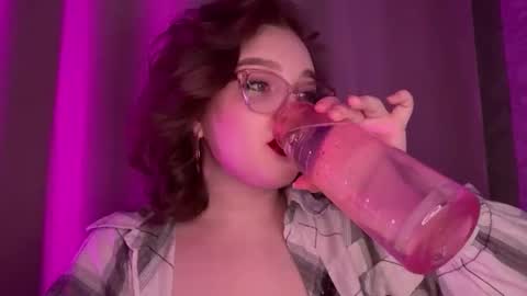 eva_kittenn online show from November 2025 01:28:01 AM