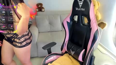 Snapshot of eva_lee18 chatting on October 2025 12:39:02 AM Eva online show from October 2025 12:39:02 AM