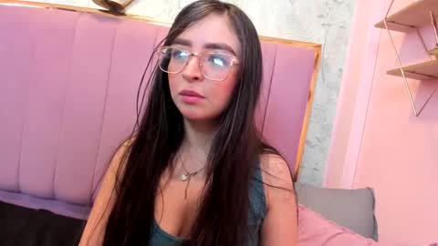 Angelinne online show from September 2025 02:17:01 PM