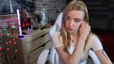 eva_mini online show from June 2026 09:09:01 PM