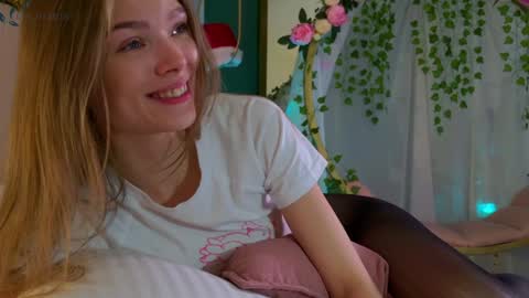 Snapshot of eva_natsumi chatting on December 2024 02:38:02 PM Eva online show from December 2024 02:38:02 PM