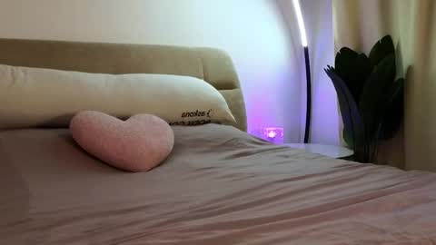 Snapshot of eva_natsumi chatting on March 2025 12:00:01 PM Eva online show from March 2025 12:00:01 PM