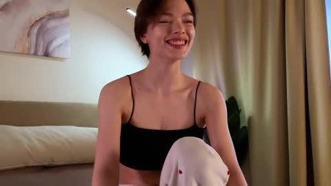 Snapshot of eva_natsumi chatting on March 2025 12:41:01 PM Eva online show from March 2025 12:41:01 PM