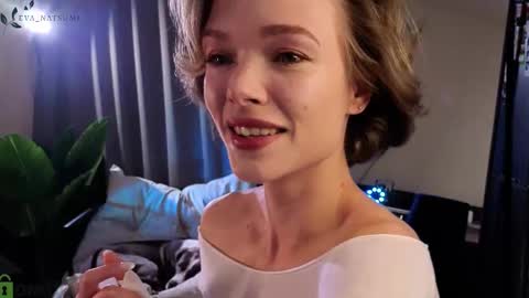 Snapshot of eva_natsumi chatting on September 2025 05:03:02 PM Eva online show from September 2025 05:03:02 PM