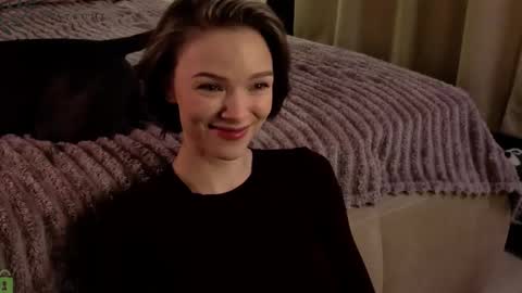 Eva online show from December 2025 05:07:02 PM