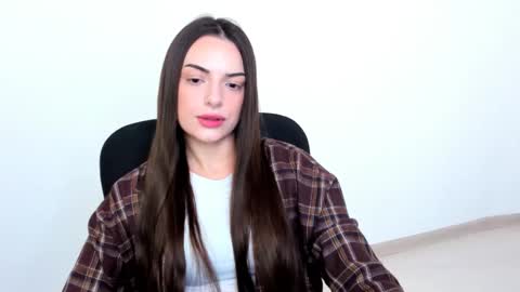 Snapshot of eva_rossee_ chatting on January 2025 06:00:01 PM Eva online show from January 2025 06:00:01 PM