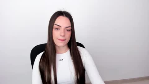 Snapshot of eva_rossee_ chatting on February 2025 01:10:02 PM Eva online show from February 2025 01:10:02 PM