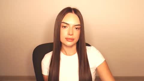 Snapshot of eva_rossee_ chatting on September 2025 05:35:02 PM Eva online show from September 2025 05:35:02 PM