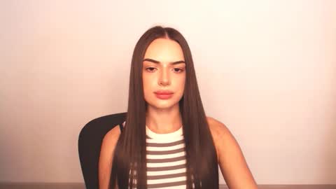 Snapshot of eva_rossee_ chatting on September 2025 01:46:02 PM Eva online show from September 2025 01:46:02 PM