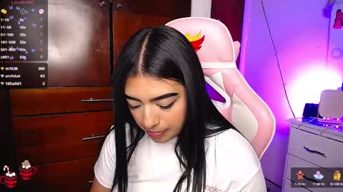 Eva  online show from December 2024 09:27:01 PM