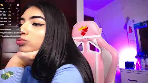 Eva  online show from March 2025 12:32:01 AM