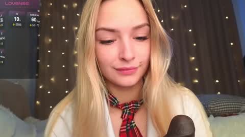 Snapshot of eva_vex chatting on January 2025 02:09:01 PM Hello Im Eva online show from January 2025 02:09:01 PM