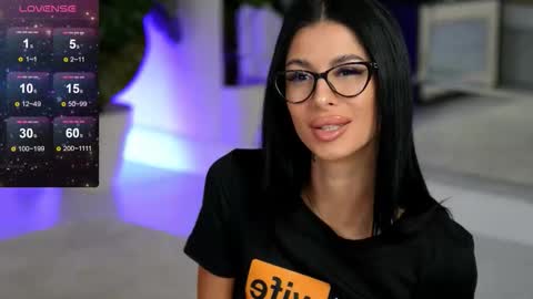 Snapshot of evaamanti chatting on October 2025 04:46:02 AM Eva online show from October 2025 04:46:02 AM