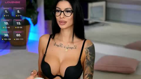 Snapshot of evaamanti chatting on October 2025 05:44:02 AM Eva online show from October 2025 05:44:02 AM