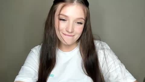 Snapshot of evaamillerr chatting on October 2025 06:13:02 PM Eva online show from October 2025 06:13:02 PM