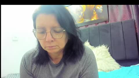 Snapshot of evaaross chatting on October 2025 01:28:01 PM Eva online show from October 2025 01:28:01 PM