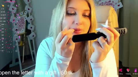 Eva  online show from February 2025 02:49:01 AM