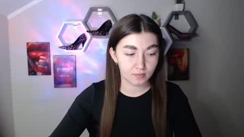 Evachaturbatte online show from February 2026 06:25:01 PM