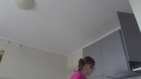 evaglad online show from September 2025 12:18:01 PM