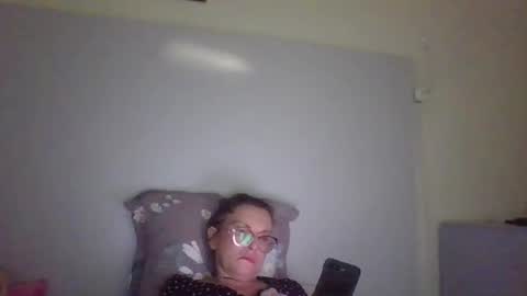 evaglad online show from October 2025 03:21:02 PM