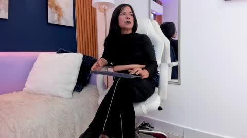 EVA GODDESS  online show from April 2026 05:17:01 PM