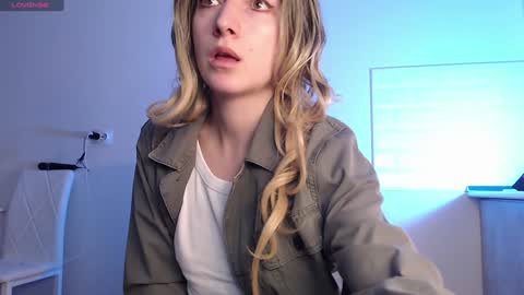 Snapshot of evahailey_ chatting on December 2024 04:46:01 AM Eva online show from December 2024 04:46:01 AM