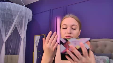 Snapshot of evahariss1 chatting on September 2025 06:35:01 AM evahariss1 online show from September 2025 06:35:01 AM
