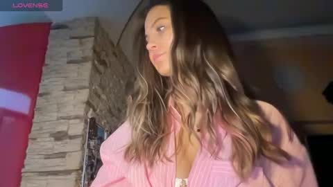 EvaHazard online show from November 2025 12:08:02 PM