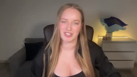 Snapshot of evajuly chatting on June 2026 08:25:02 PM Eva online show from June 2026 08:25:02 PM