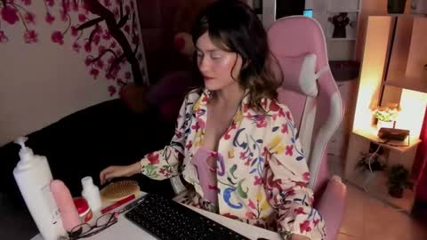 Snapshot of evalouisex_ chatting on May 2026 09:11:02 PM evalouisex_ online show from May 2026 09:11:02 PM